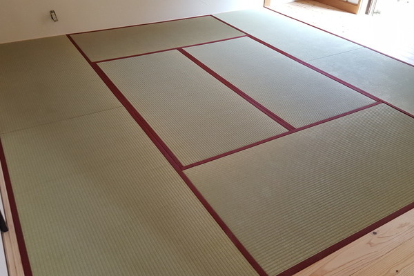 畳の表替えと襖の張り替え